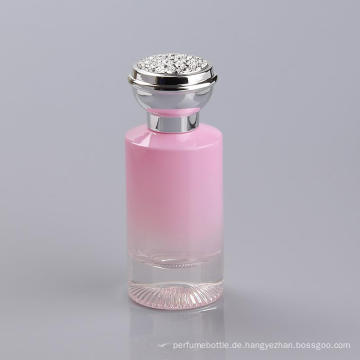 Schnelle antwort schrittweise Beschichtung rosa Glasduftstoffflaschen